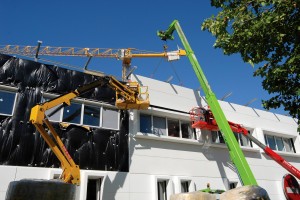 CNRS — Grenoble -  Montage des panneaux en CCV composite