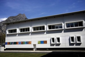 CNRS — Institut Louis Néel -  Façade ouest / Détail de la fresque du bâtiment « Z »