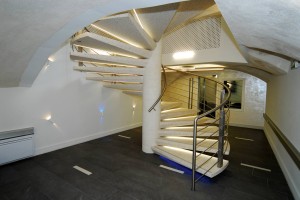 Voir et Entendre - Lyon -  Départ de l’escalier / sous-sol