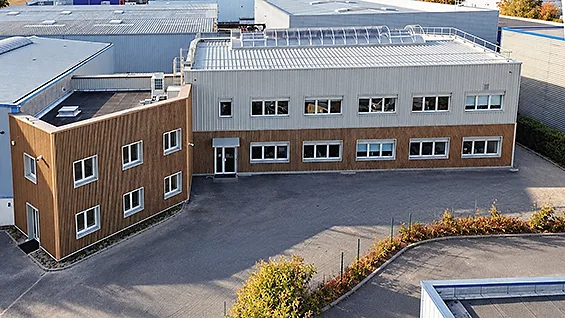 DECIBEL France – Restructuration d'une Halle-Atelier en bâtiment tertiaire