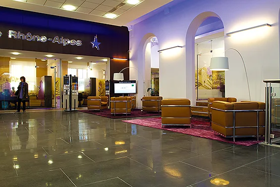 Banque Rhône-Alpes — Relookage agence Vaucanson